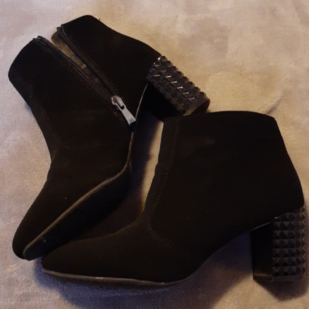 Booties - Picture 4 of 4